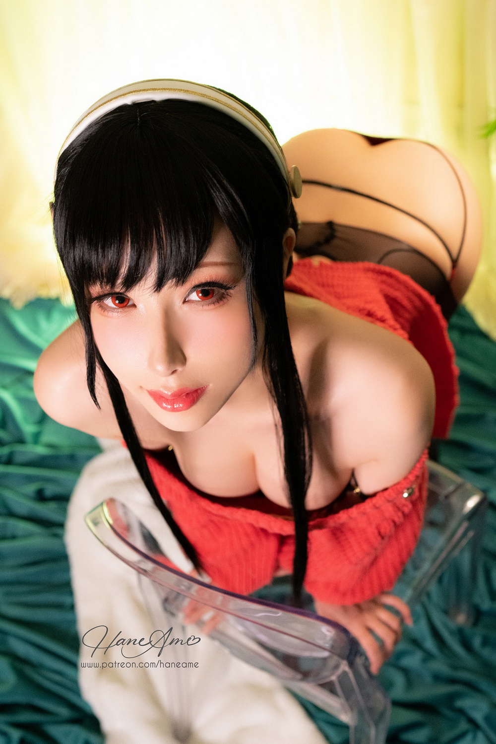 038_Hane_Ame_Yor_Forger_Red_Sweater_09