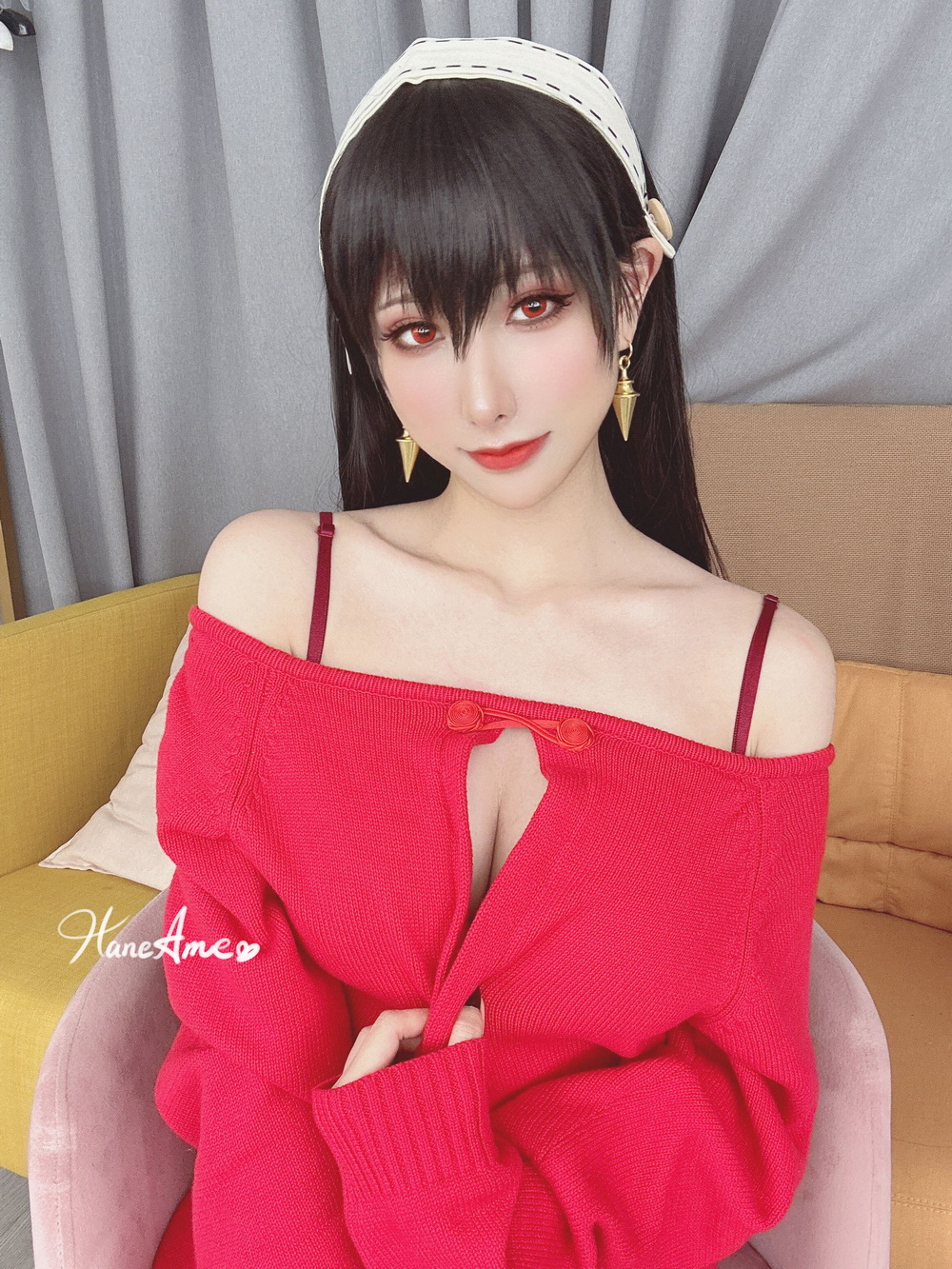 278_HaneAme_Yor_Forger_Red_Sweater_2_37